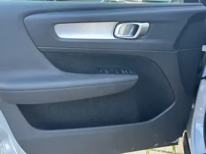 Photo 9 Volvo Xc40  T3 163 ch Geartronic 8