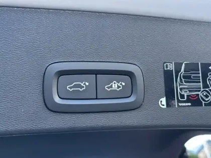 Photo 8 Volvo Xc40  T3 163 ch Geartronic 8