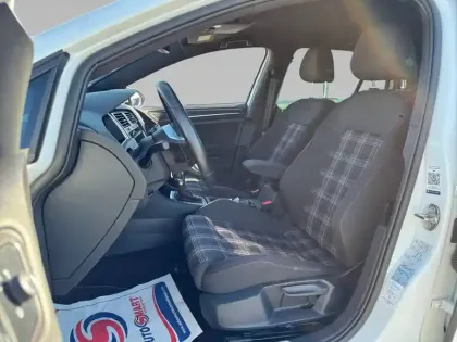 Photo 52 Volkswagen Golf  2.0 TSI 245 DSG7