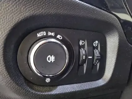 Photo 28 Opel Corsa  1.2 Turbo 100 ch BVM6