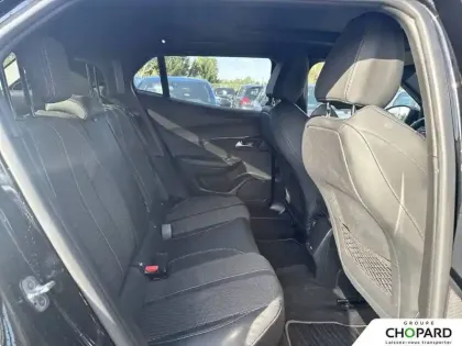 Photo 38 Peugeot 2008  Hybrid 136 e-DCS6