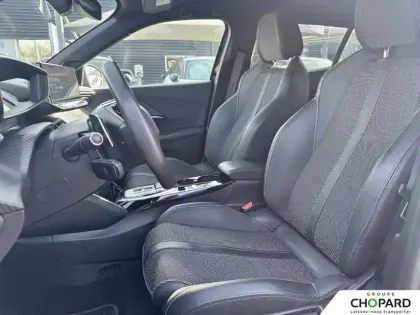 Photo 33 Peugeot 2008  Hybrid 136 e-DCS6