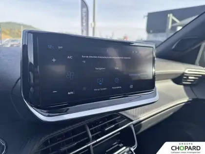 Photo 13 Peugeot 2008  Hybrid 136 e-DCS6