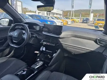 Photo 35 Peugeot 2008  Hybrid 136 e-DCS6