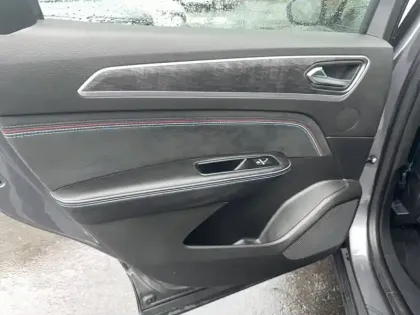 Photo 14 Renault Arkana  E-Tech full hybrid 145 GSR2