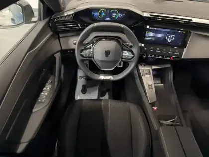 Photo 16 Peugeot 308  PHEV 225 e-EAT8