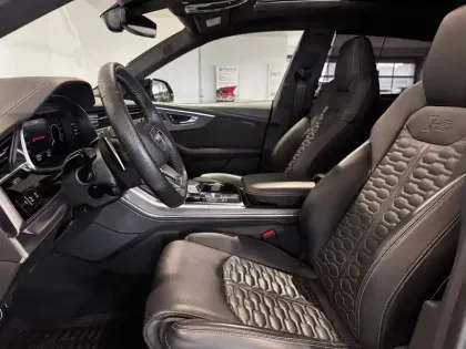 Photo 9 Audi Q8 RS  TFSI 600 ch Tiptronic 8 Quattro