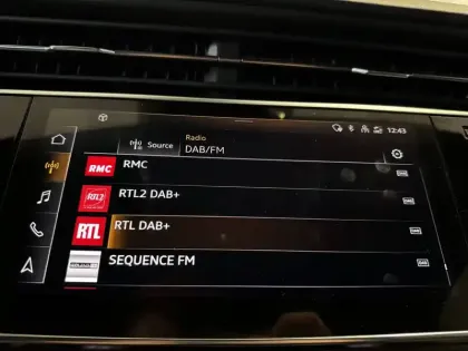 Photo 34 Audi Q8 RS  TFSI 600 ch Tiptronic 8 Quattro