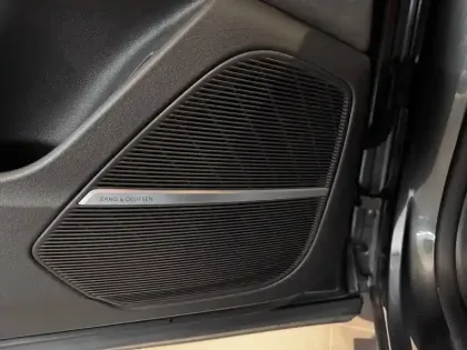 Photo 13 Audi Q8 RS  TFSI 600 ch Tiptronic 8 Quattro