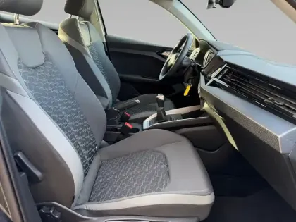 Photo 9 Audi A1  Sportback 25 TFSI 95 ch BVM5