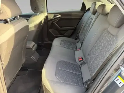 Photo 12 Audi A1  Sportback 25 TFSI 95 ch BVM5