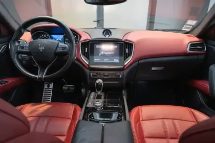 Photo 13 Maserati Ghibli  3.0 V6 350