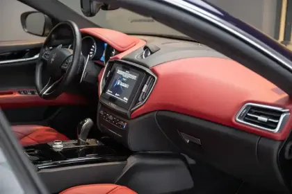 Photo 71 Maserati Ghibli  3.0 V6 350