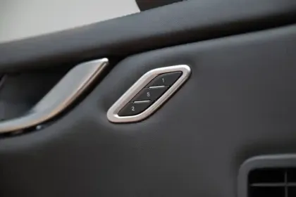 Photo 85 Maserati Ghibli  3.0 V6 350