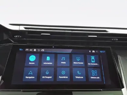 Photo 24 Peugeot 308  PHEV 180 e-EAT8