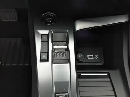 Photo 13 Peugeot 308  PHEV 180 e-EAT8