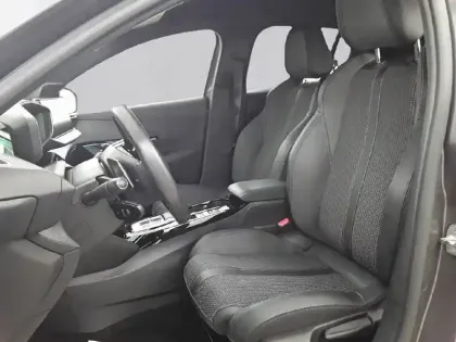 Photo 10 Peugeot 208  PureTech 100 S&S EAT8