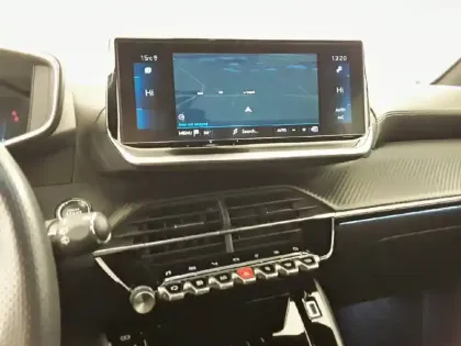 Photo 38 Peugeot 208  PureTech 100 S&S EAT8