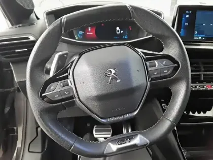 Photo 32 Peugeot 208  PureTech 100 S&S EAT8