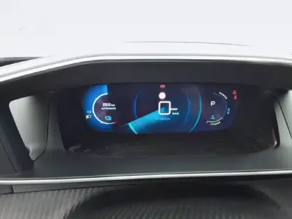 Photo 72 Peugeot 2008  Electrique 136 ch