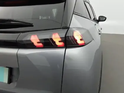 Photo 44 Peugeot 2008  Electrique 136 ch