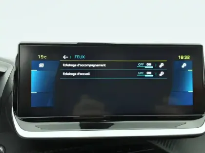 Photo 91 Peugeot 2008  Electrique 136 ch