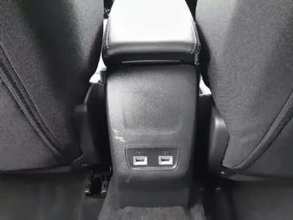 Photo 82 Peugeot 2008  Electrique 136 ch