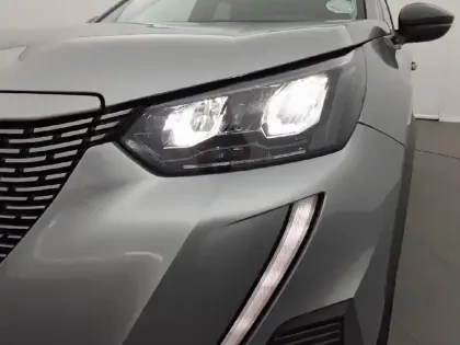 Photo 78 Peugeot 2008  Electrique 136 ch