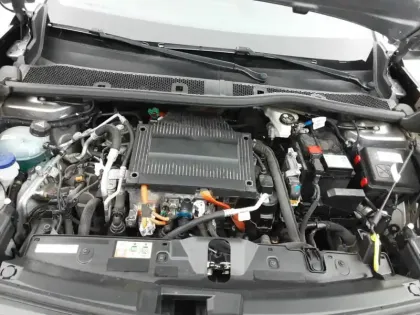 Photo 81 Peugeot 2008  Electrique 136 ch