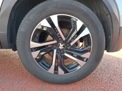 Photo 12 Peugeot 2008  Electrique 136 ch