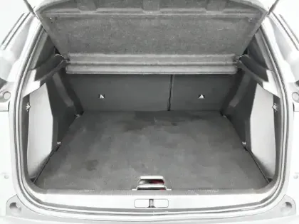 Photo 33 Peugeot 2008  Electrique 136 ch