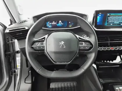 Photo 71 Peugeot 2008  Electrique 136 ch