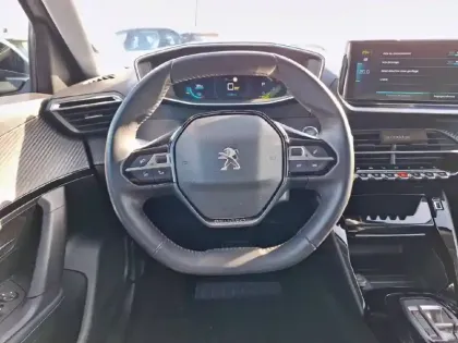 Photo 8 Peugeot 2008  Electrique 136 ch