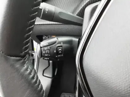 Photo 85 Peugeot 2008  Electrique 136 ch