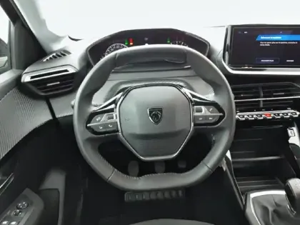 Photo 8 Peugeot 208  PureTech 75 S&S BVM5