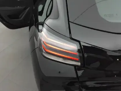 Photo 16 Peugeot 208  PureTech 75 S&S BVM5