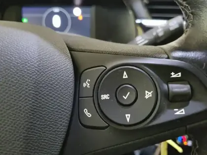 Photo 26 Opel Corsa  1.5 Diesel 100 ch BVM6