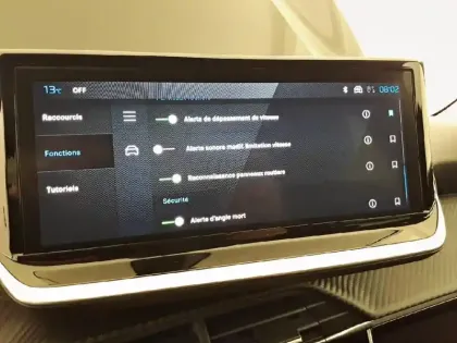 Photo 19 Peugeot 208  Hybrid 110 e-DCS6