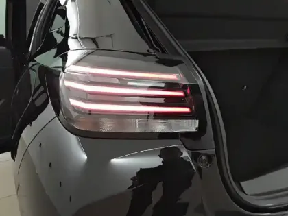 Photo 16 Peugeot 208  Hybrid 110 e-DCS6