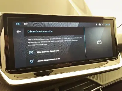 Photo 44 Peugeot 208  Hybrid 100 e-DCS6