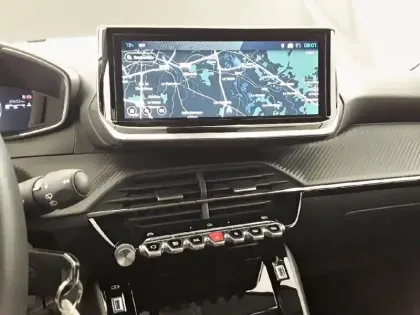 Photo 38 Peugeot 208  Hybrid 100 e-DCS6