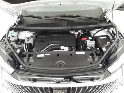 Photo 38 Peugeot 5008  Hybrid 145 e-DCS6