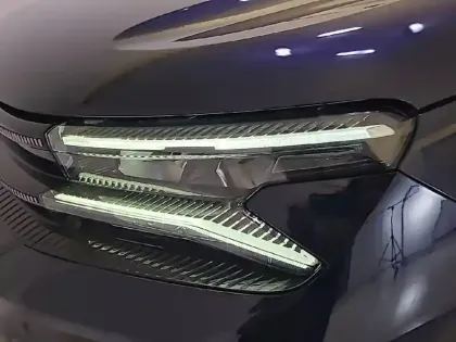 Photo 15 Citroën C5 aircross  Hybride Rechargeable 225 e-EAT8