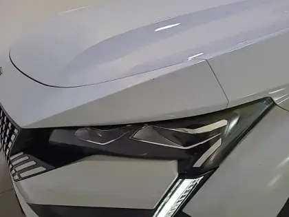 Photo 15 Peugeot 408  Hybrid 136 e-DCS6