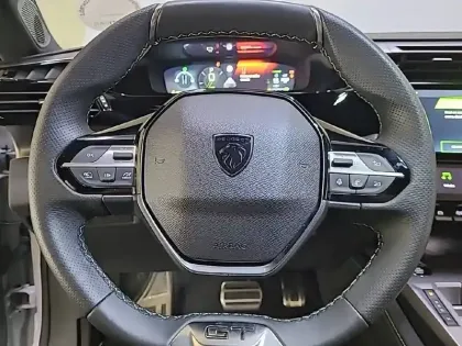 Photo 8 Peugeot 408  Hybrid 136 e-DCS6