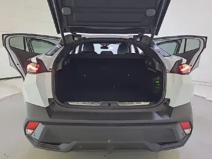 Photo 5 Peugeot 408  Hybrid 136 e-DCS6