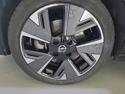 Photo 37 Opel Corsa  Electrique 136 ch & Batterie 50 kw/h