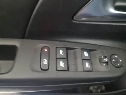 Photo 17 Opel Corsa  Electrique 136 ch & Batterie 50 kw/h