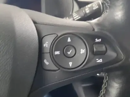 Photo 16 Opel Corsa  Electrique 136 ch & Batterie 50 kw/h