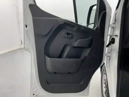 Photo 10 Renault Master  FGN TRAC F3500 L2H2 DCI 135